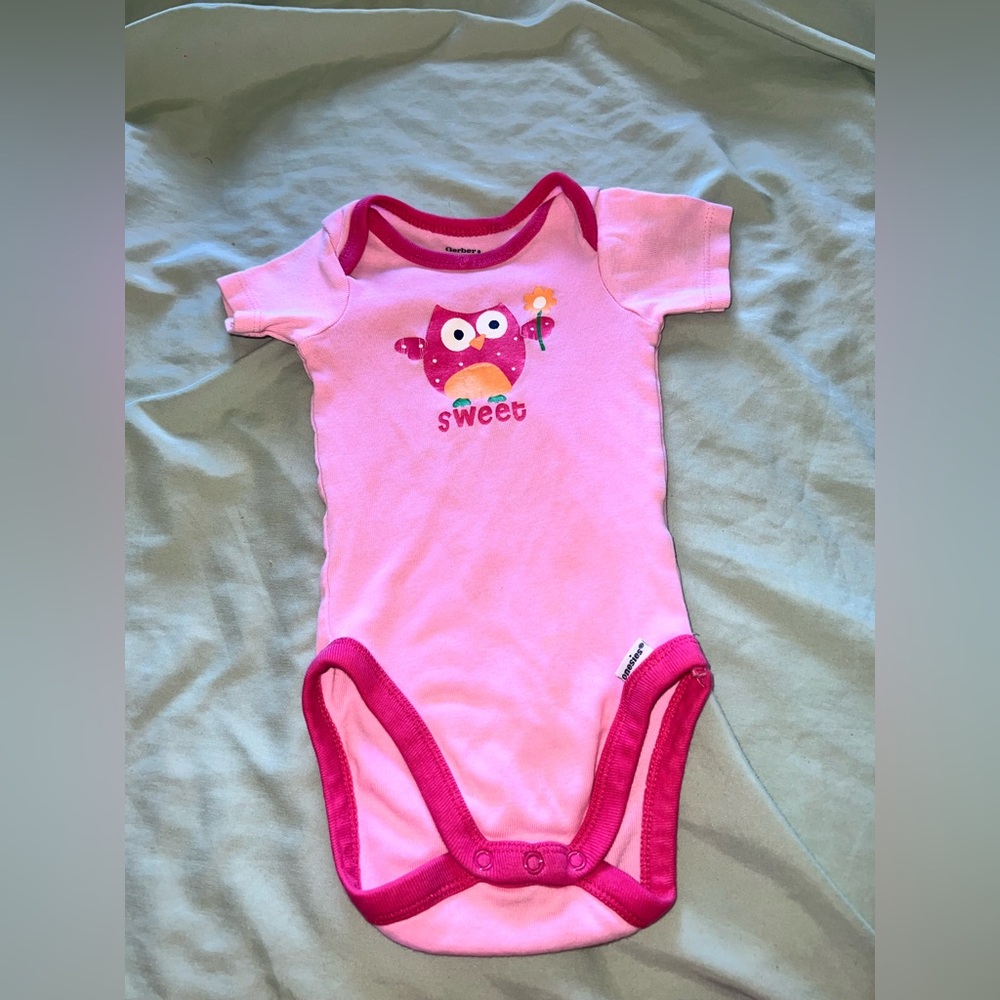 Gerber Baby Girl Onesie 6-9 Months – Pink “Sweet” Owl Bodysuit